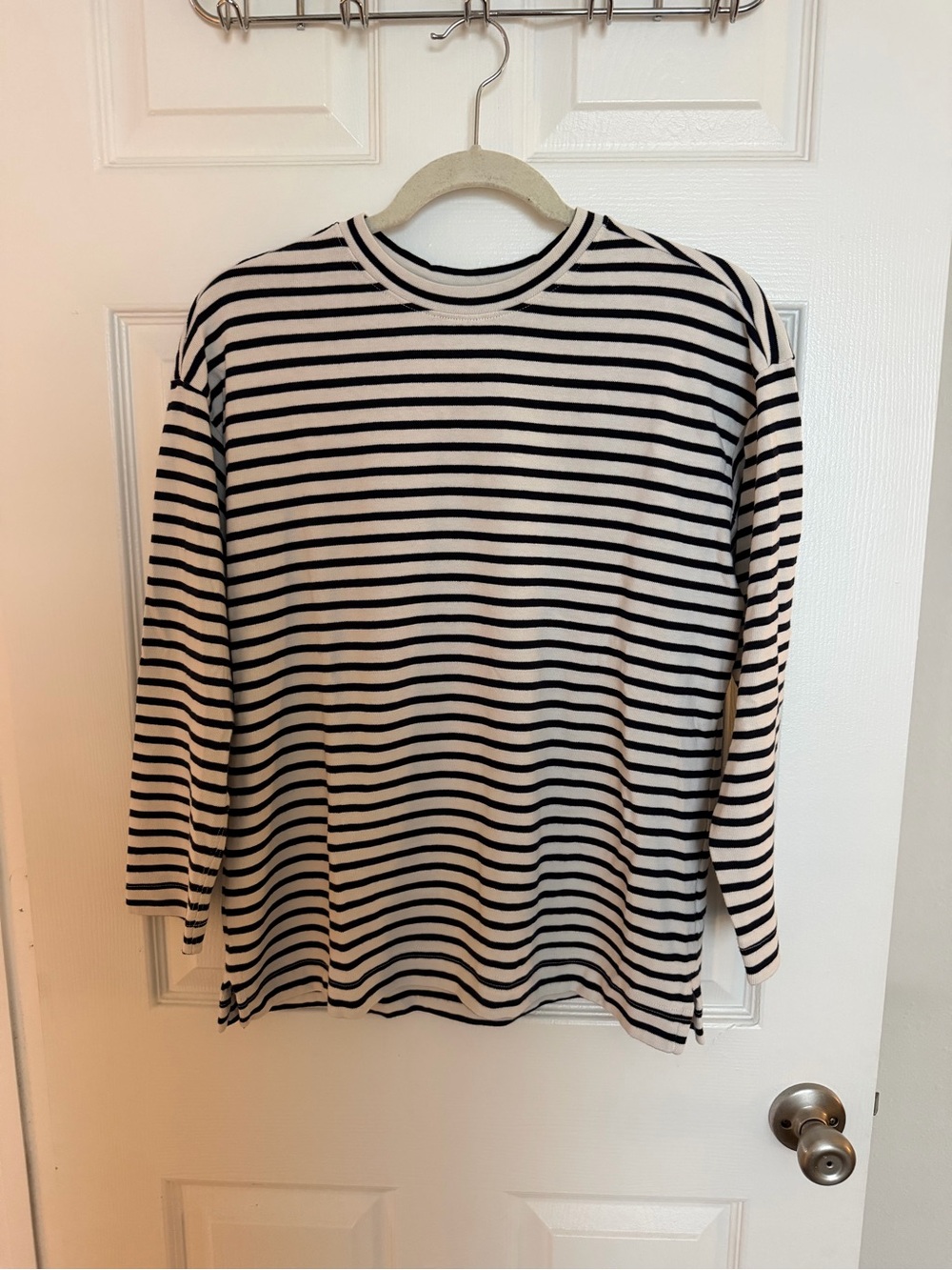 AYR Women’s Navy and White 3/4 Striped Long Sleeve Tee